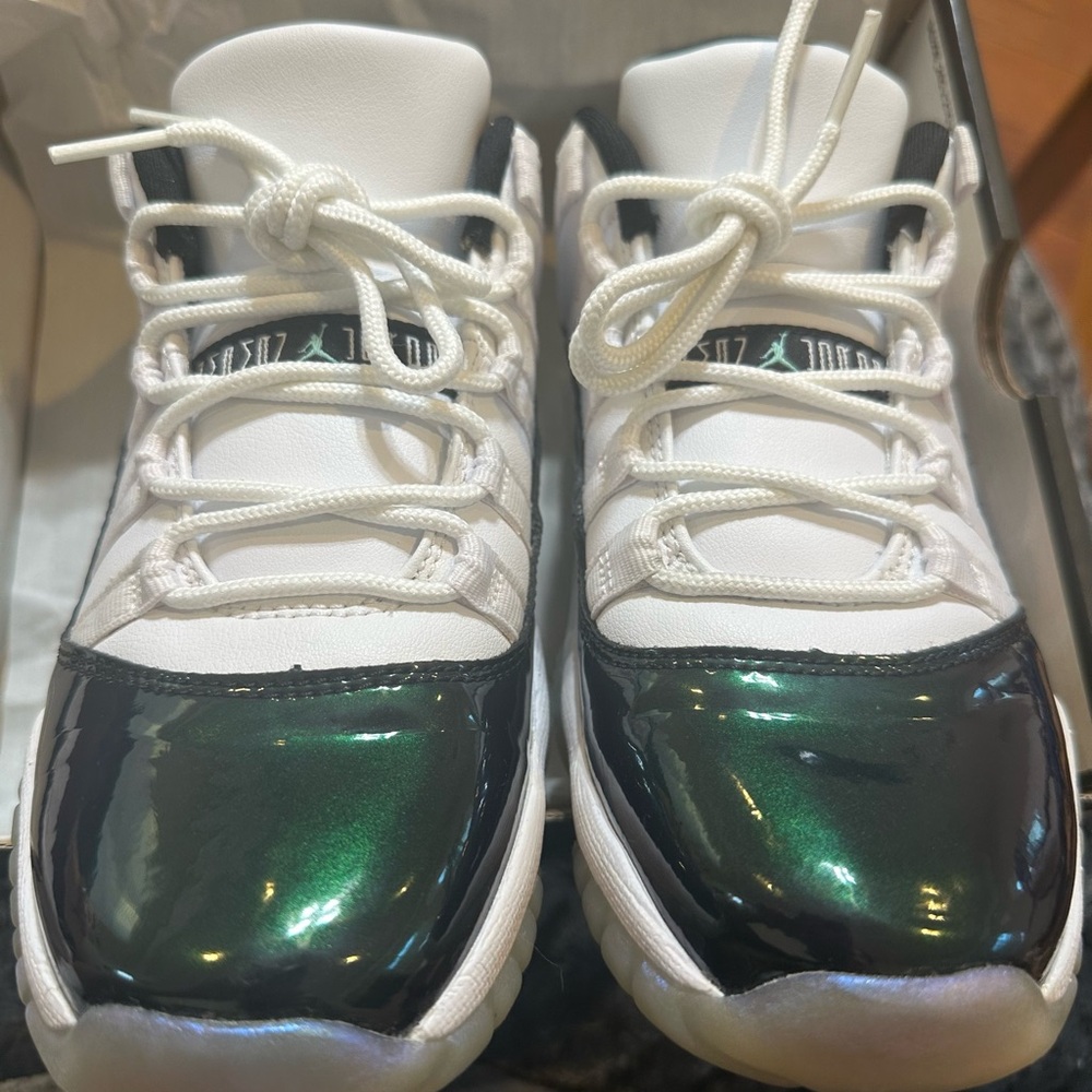 Jordan 11 Retro Low Iridescent (GS) - Picture 13 of 13